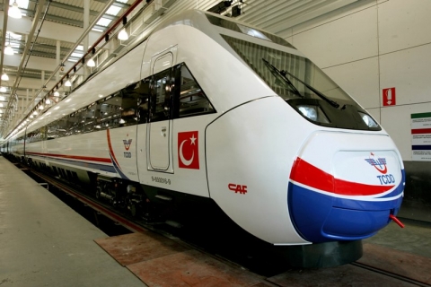 Hızlı Trenle İstanbul-Ankara Arasını 1.5 Saate İnecek!
