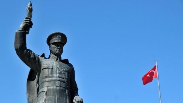 Rize’de Atatürk Heykeli İçin Referandum Kararı