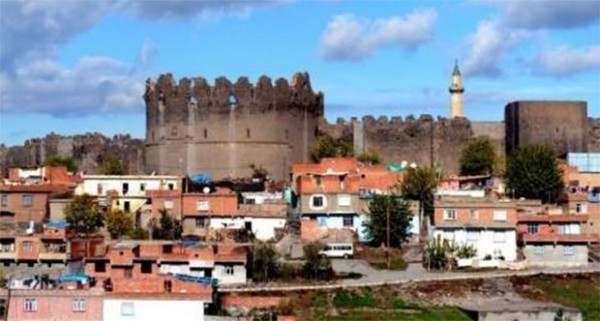 Diyarbakır Sur ve Bitişik İlçelerde Ev Fiyatları Dibe Vurdu