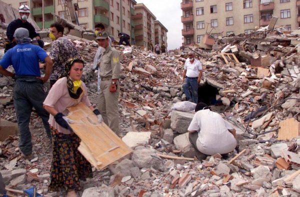 olasi-istanbul-depreminde-2-milyon-insan-evsiz-kalacak-1