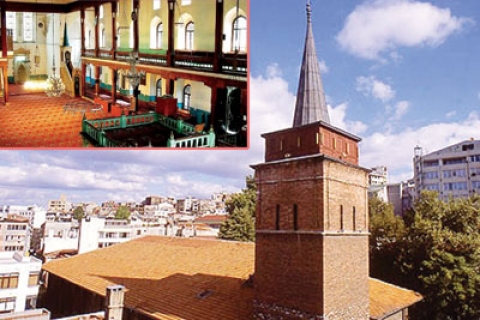 restorasyonla-yenilenen-arap-camii-yeniden-ibadete-acildi Arap Camii,Arap Camii ibadete açıldı,NTV Tarih Dergisinin Yayın Yönetmeni Gürsel Göncü,Dominiken kilisesi