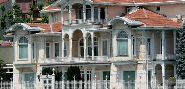 Boğazda 55 Tarihi Yalı Yeni Sahibini Arıyor