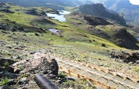 Erzurum’da 3 bin 33 Metredeki Yedigöller’e Merdiven Yapıldı!