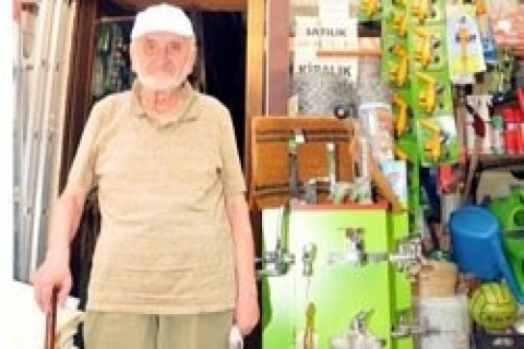 ereğli okulları, İbrahim İzmirlioğlu, İbrahim İzmirlioğlu okulları, Nimet Çubukçu, Zonguldak Ereğli