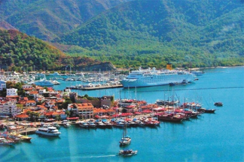 Marmaris’te Ormanlık Alanda Yangın Çıktı!