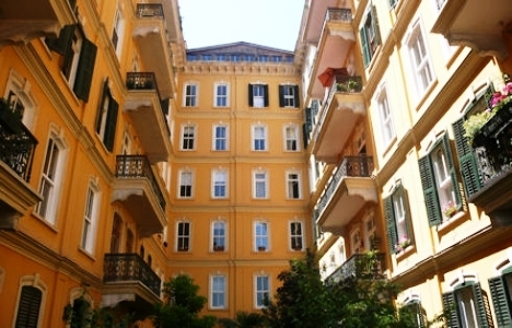 Doğan Apartmanı, doğan apartmanı galata, galata apartman, galata doğan apartmanı, istanbul galata tarihi doğan apartmanı, Okan Bayülgen