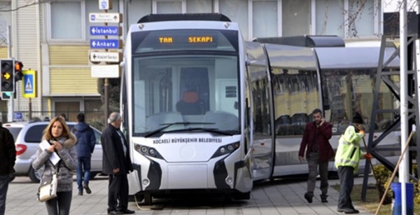 Kocaeli’de Yapılacak Tramvayın İnşaat Sözleşmesi Yapıldı