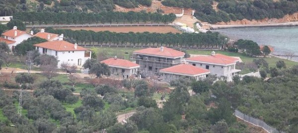 Yargı, Urla Villaları İçin Yıkım Kararında Direndi