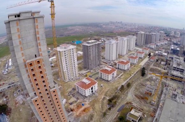 Ne Dolar, Ne de Seçim, Varsa Yoksa Konut!