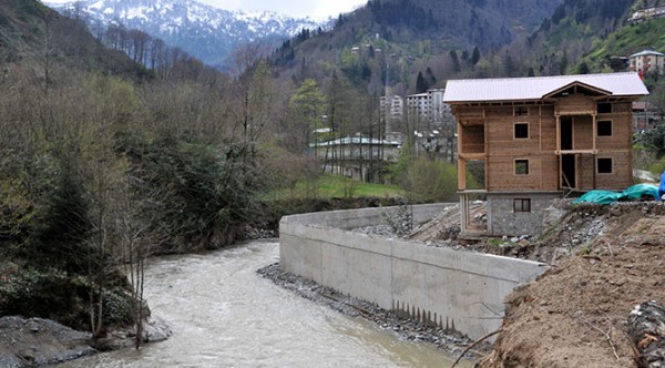 kacak-villa-icin-dereyi-doldurdular-2