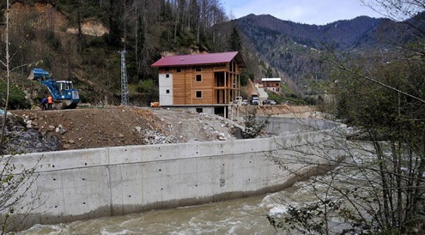 kacak-villa-icin-dereyi-doldurdular-4