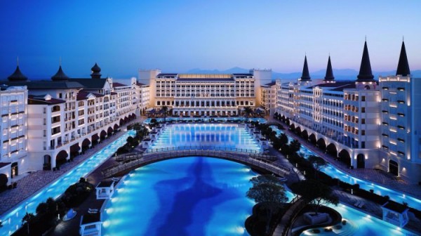 Mardan Otel’in Satışının Fesih Davası Ertelendi