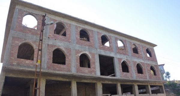 Varını Yoğunu Harcadı, Cami İnşaatından Vazgeçmedi