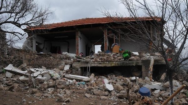 AFAD’dan Çanakkalelilere: Bize Sormadan Evlere Girmeyin