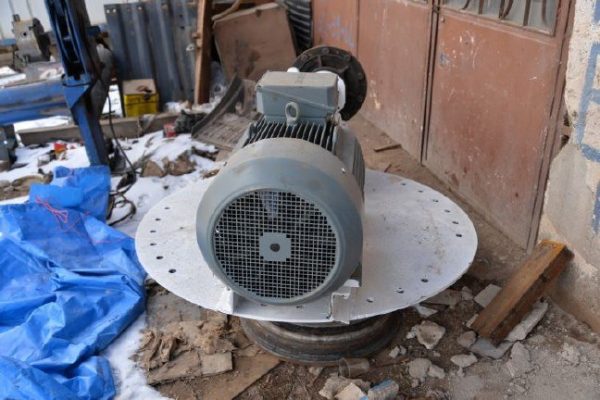 Kayserili Çiftçi ‘Bahçe Klima Sistemini’ Yaptı Kayserili Çiftçi ‘Bahçe Klima Sistemini’ Yaptı
