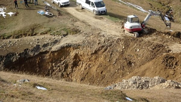 Dipsiz Göl Raporu: Esas Define Gölün Kendisiydi Dipsiz Göl Raporu: Esas Define Gölün Kendisiydi