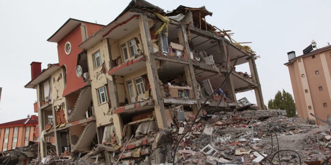 7 Maddede İstanbul Depremi – Doç. Dr. Sepanta Naimi