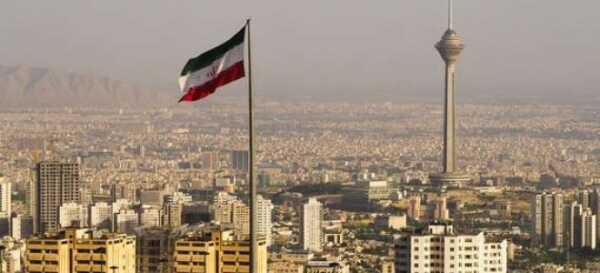 İran, 32 Ülkeye Vizeyi Kaldırma Kararı Aldı