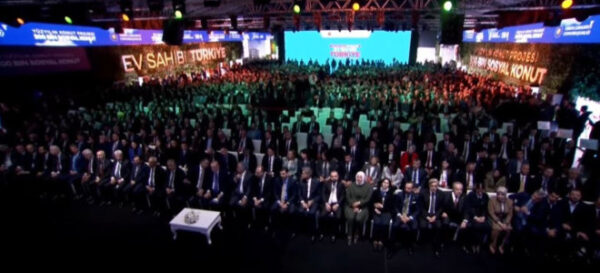 Yüzyılın Konut Projesi: Cumhurbaşkanı Erdoğan, Yeni Sosyal Konut Hamlesinin Detaylarını Açıkladı Yüzyılın Konut Projesi: Cumhurbaşkanı Erdoğan, Yeni Sosyal Konut Hamlesinin Detaylarını Açıkladı