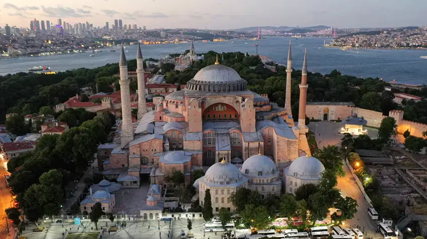 Tarihi mimari planlar, restorasyon aletleri ve küfeki taşı konsepti